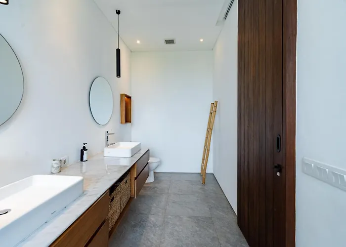 Botanika Estate Private Pool * チャングー